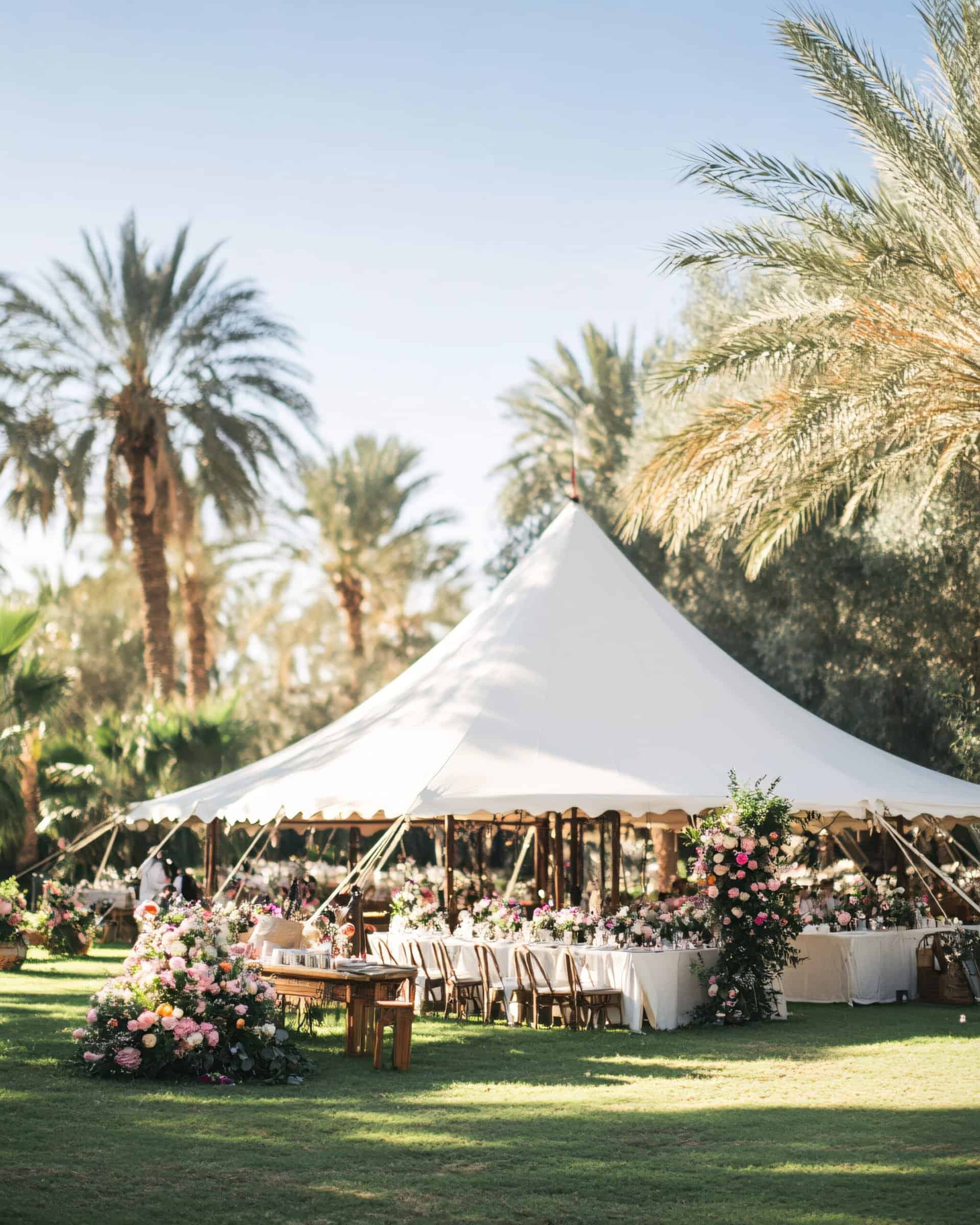 How a Mobile Bar Fits Into Your Wedding Timeline 1 wedding marquee UK